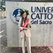 Laureata in Psicologia, attualmente studentessa magistrale di Psicologia sociale, economica e delle decisioni, offro ripetizioni/ aiuto studio per bambini/ ragazzi. Ho già avuto esperienze di rispedizioni, dove mi sono confermata una persona molto calma e